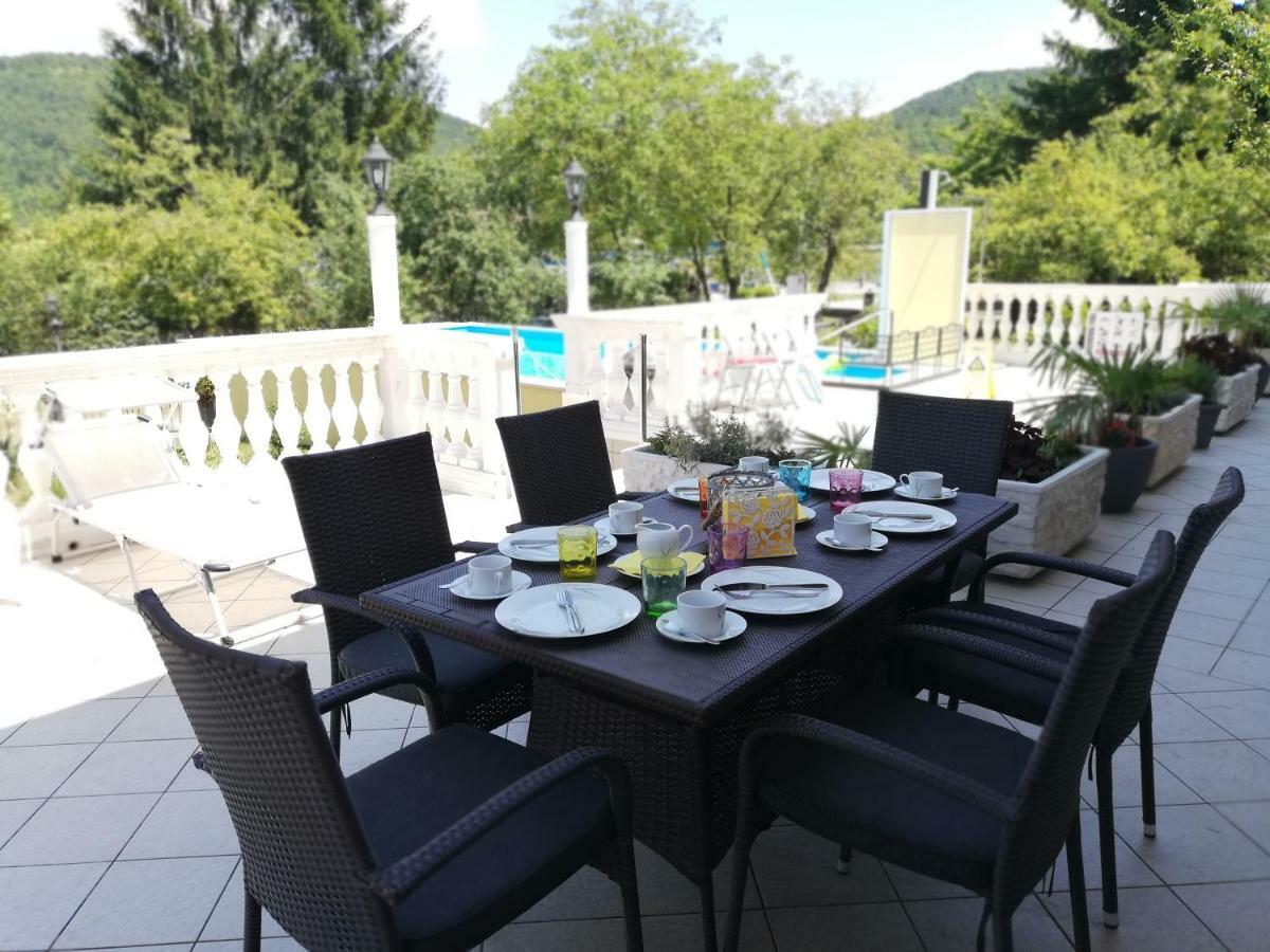 Guest House Surina App Surina'S Green Holiday Rupa Экстерьер фото